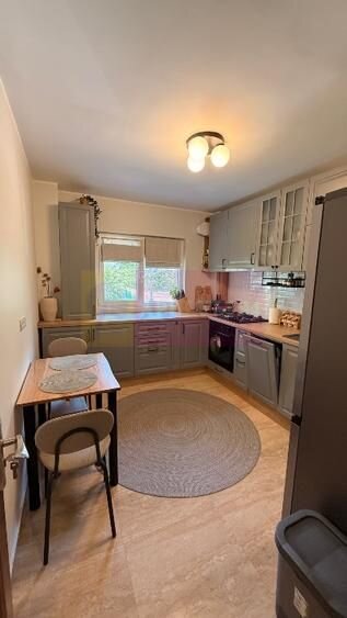 Apartament de 3 camere, zona Dristor